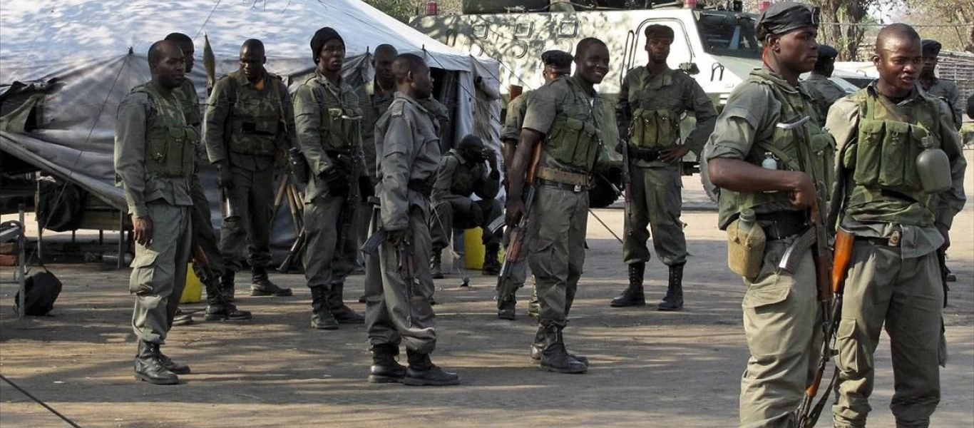 Ο στρατός της Μοζαμβίκης ανακατέλαβε μια πόλη λιμάνι από ισλαμιστές μαχητές (βίντεο)